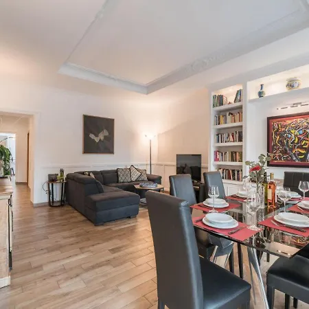 The Best Rent - Elegant Three-bedroom A Few Steps From Fontana Di Trevi