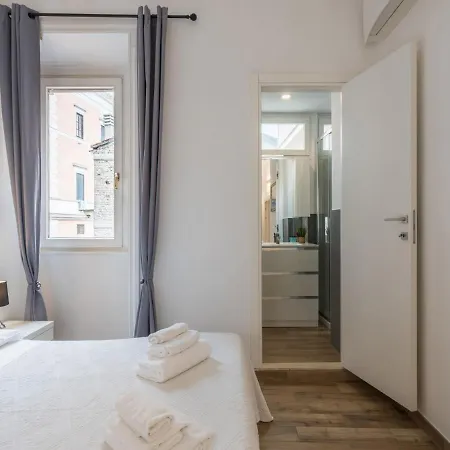 The Best Rent - Elegant Three-bedroom A Few Steps From Fontana Di Trevi Rome