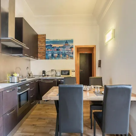 Apartment The Best Rent - Elegant Three-bedroom A Few Steps From Fontana Di Trevi Rome